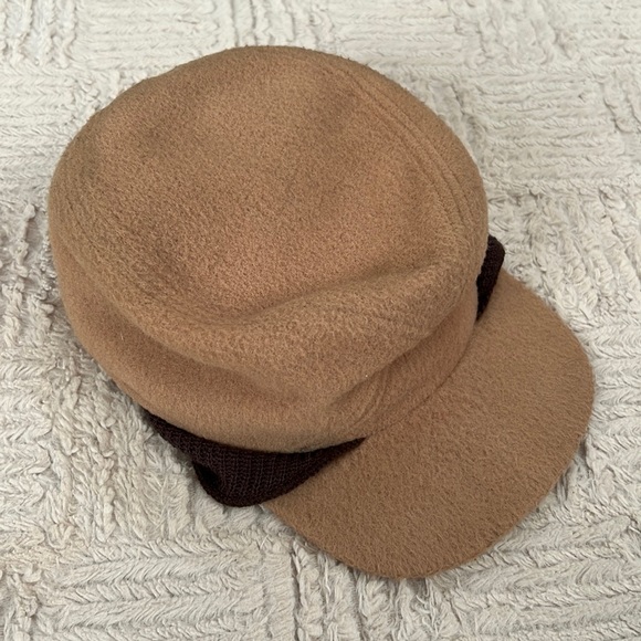 Men’s vintage winter hat cap with gold down ear warmer flaps in tan beige brown - Picture 5 of 16